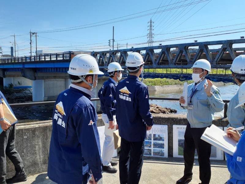 県議会建設委員会「黄瀬川大橋」視察